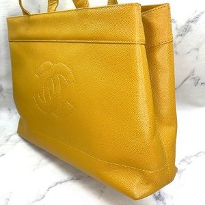 CHANEL CC Caviar Shoulder Bag - Image 3