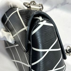 LOUIS VUITTON EPI TWIST - Image 10