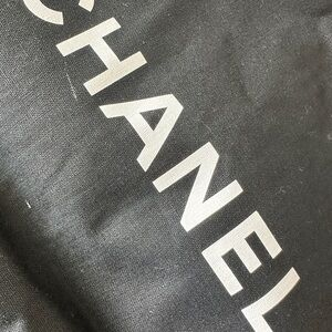 CHANEL 2 GARMENT BAG - Image 11
