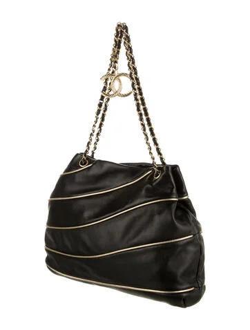 Chanel Leather Constructivism Tote - view 2