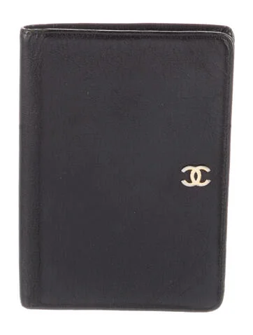 Chanel 2000 Interlocking CC Logo Wallet