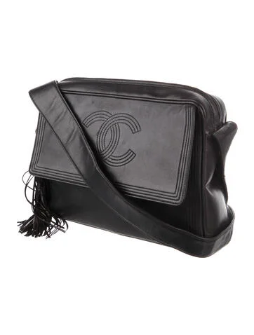 Chanel CC Messenger Bag - view 3