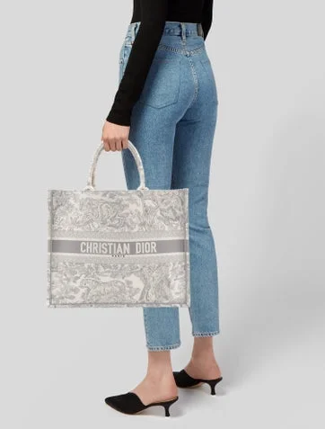 Christian Dior Canvas Book Large 2021 - view 2