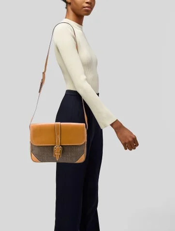 Gucci Vintage Leather Messenger Bag - view 2