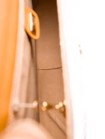 Gucci Vintage Leather Messenger Bag - view 6