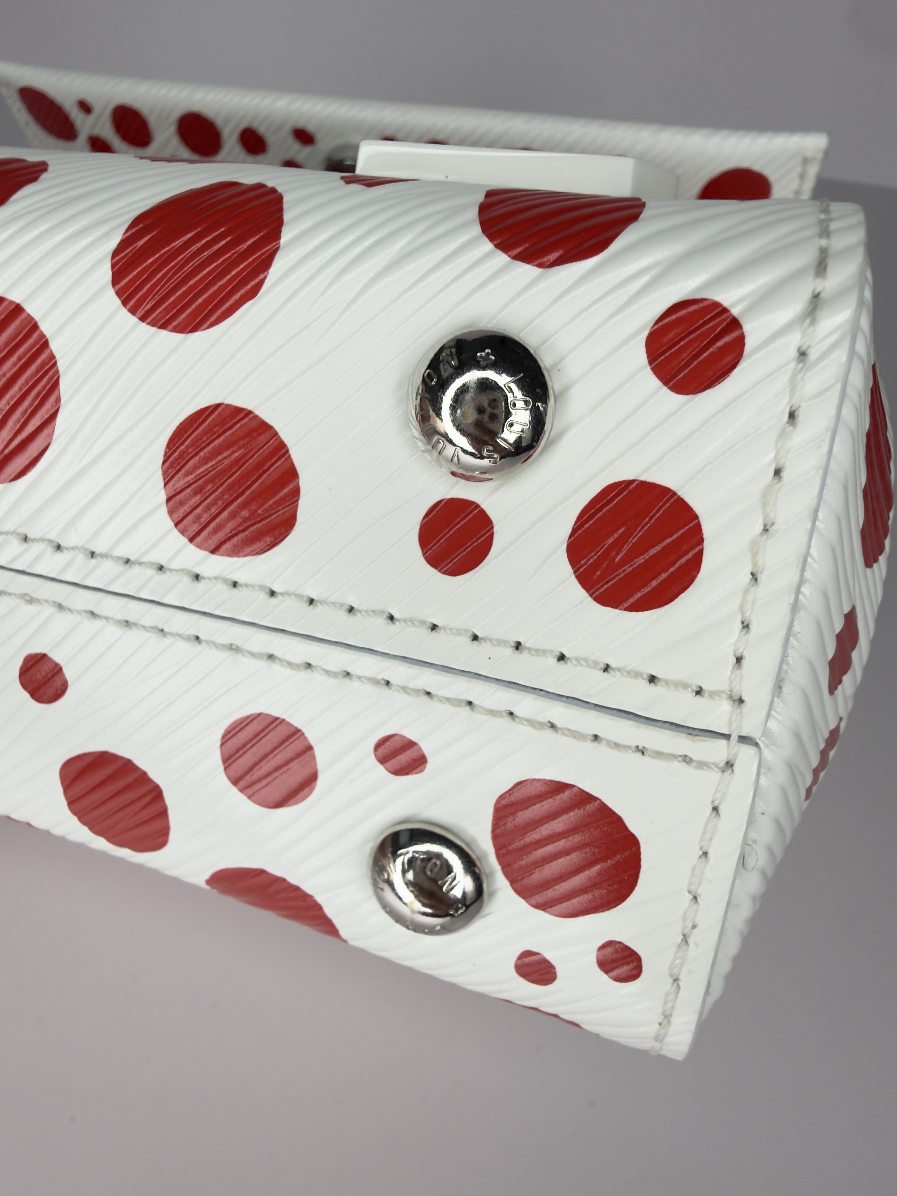 LOUIS VUITTON EPI YAYOI KASUMA MINI CLUNY - Image 21