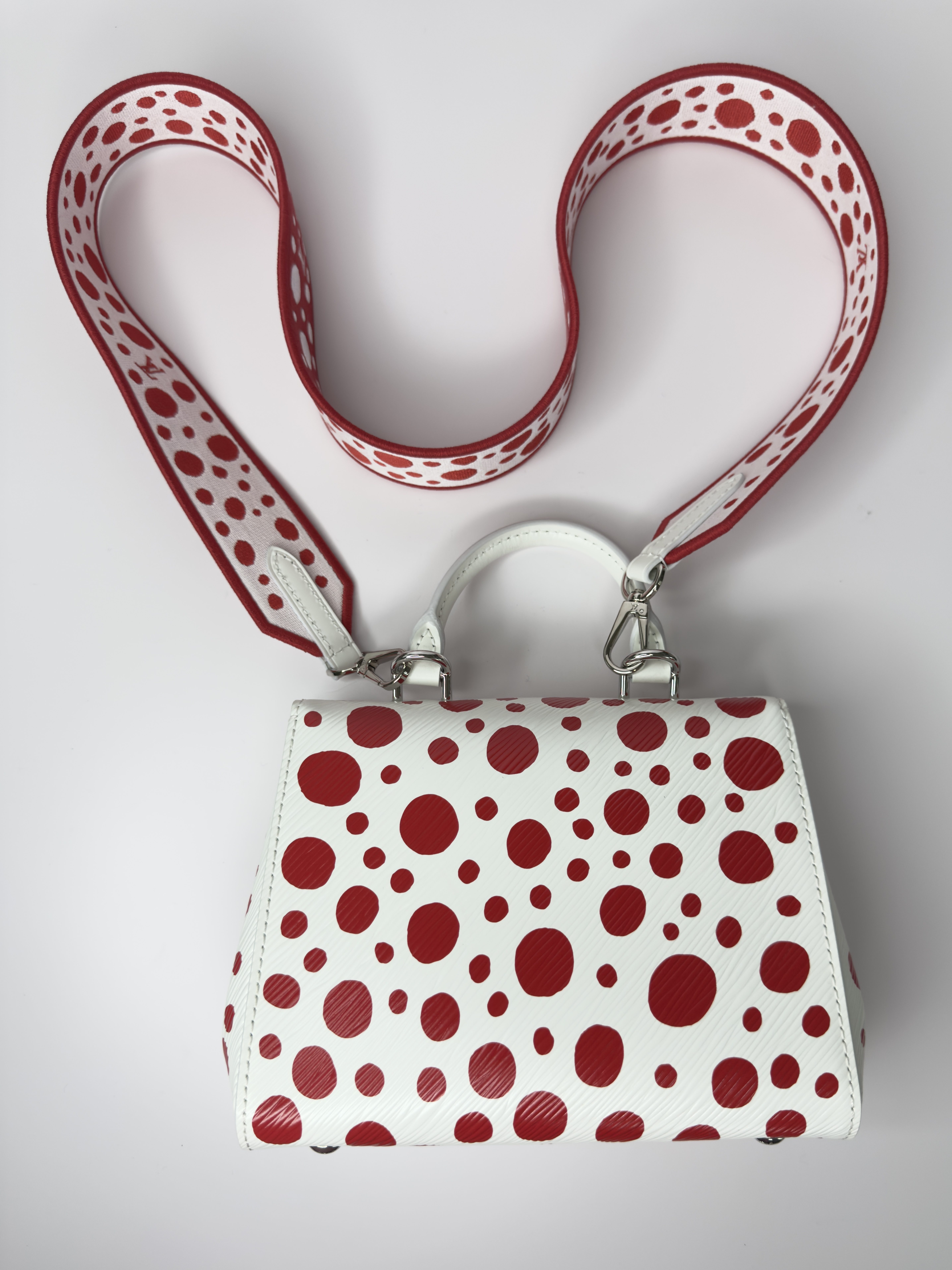 LOUIS VUITTON EPI YAYOI KASUMA MINI CLUNY - Image 5