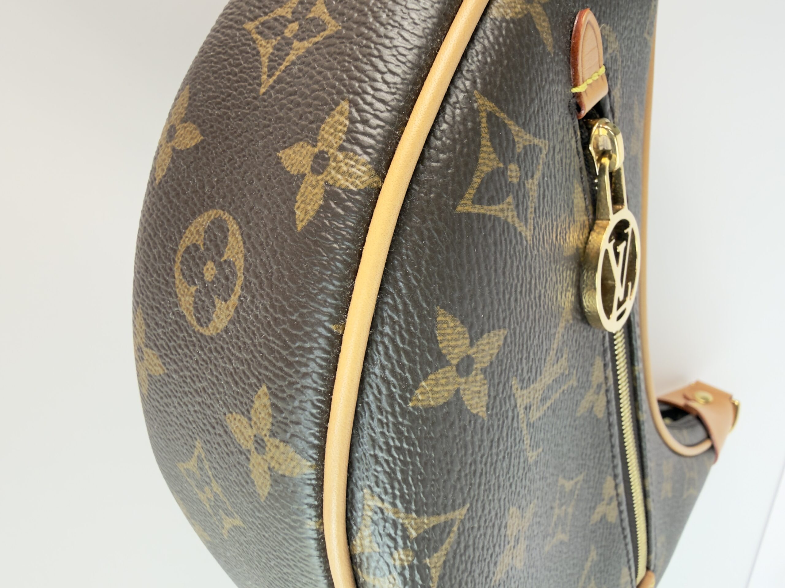 LOUIS VUITTON LOOP - Image 12