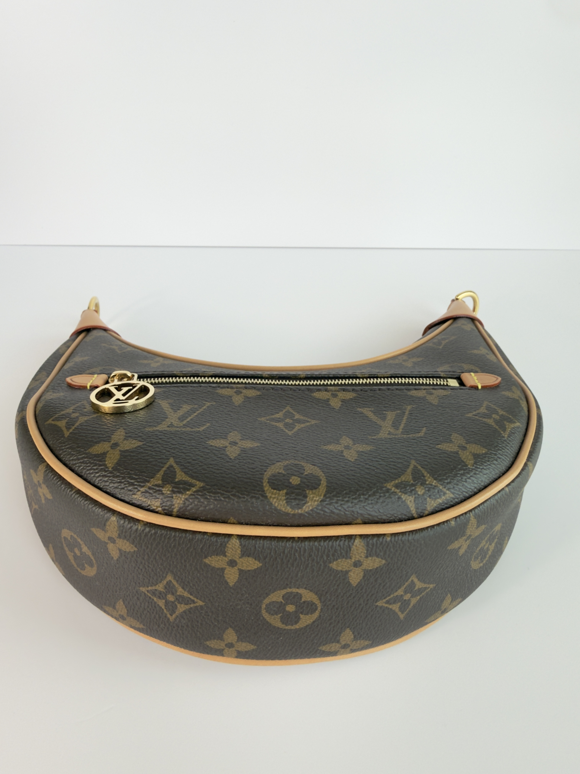 LOUIS VUITTON LOOP - Image 9