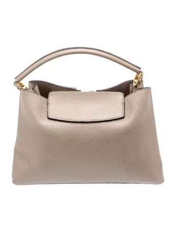 Louis Vuitton Taurillon Capucines MM - view 4
