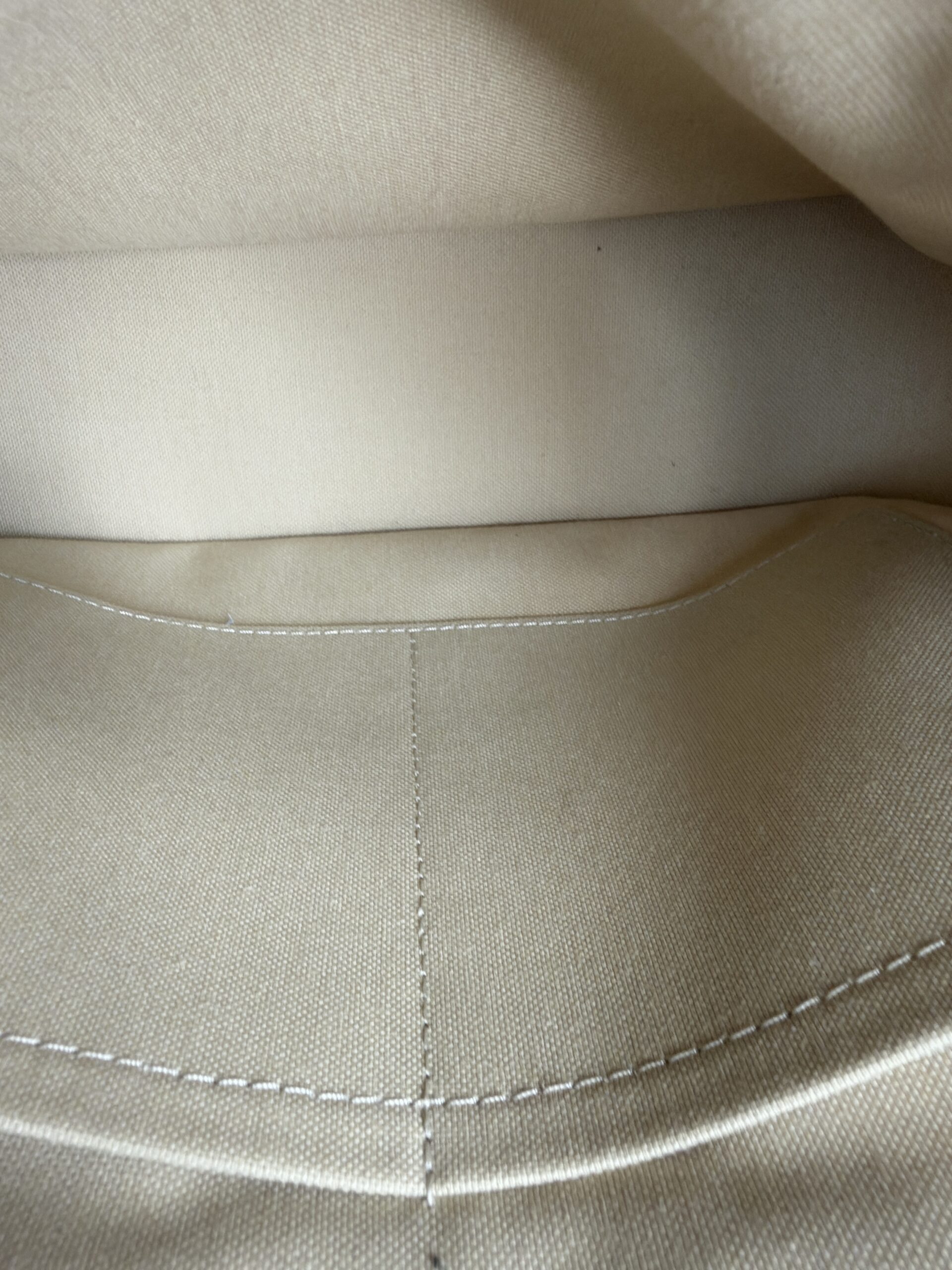 LOUIS VUITTON SIRACUSA MM - Image 26