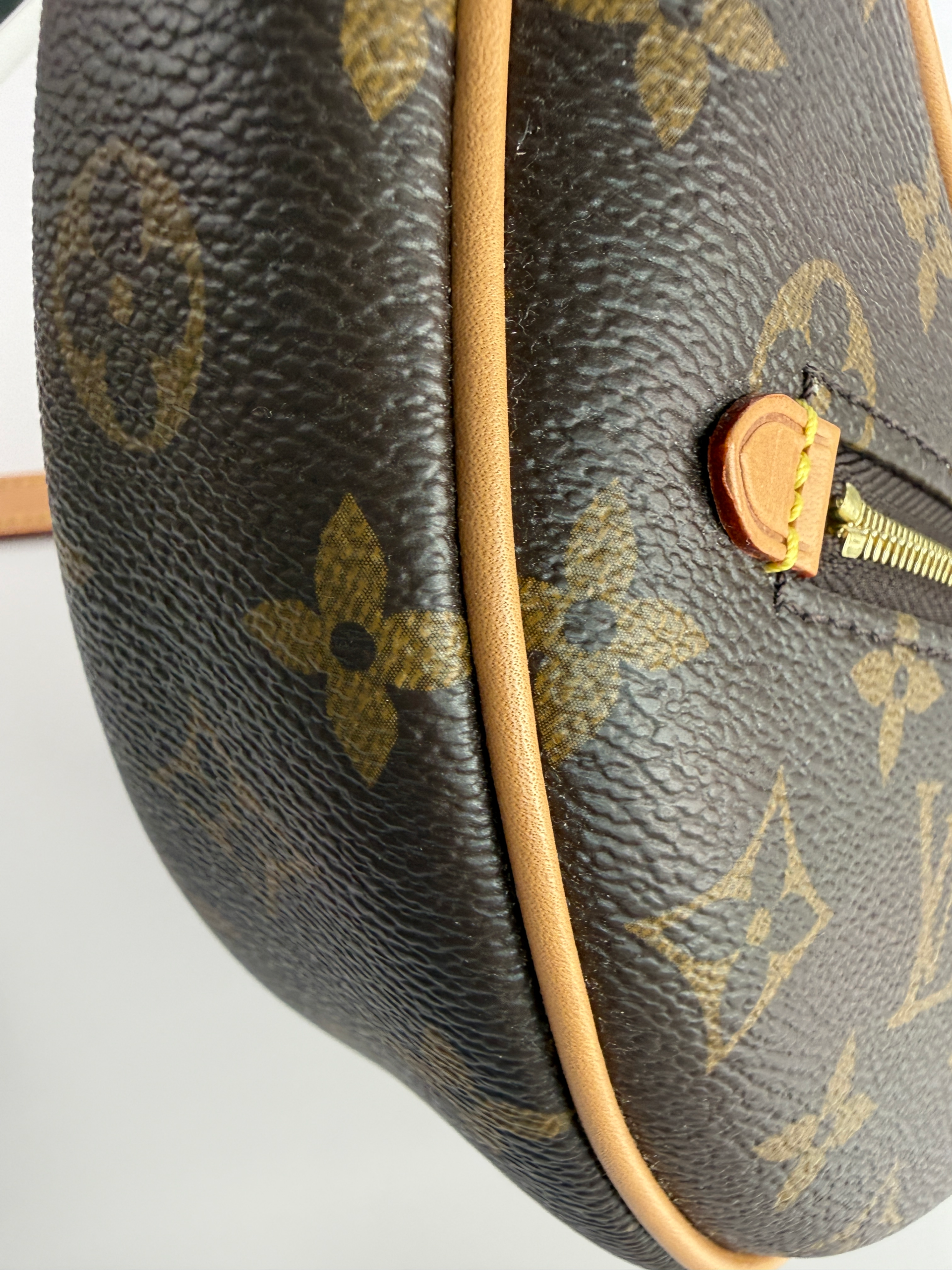 LOUIS VUITTON LOOP - Image 16